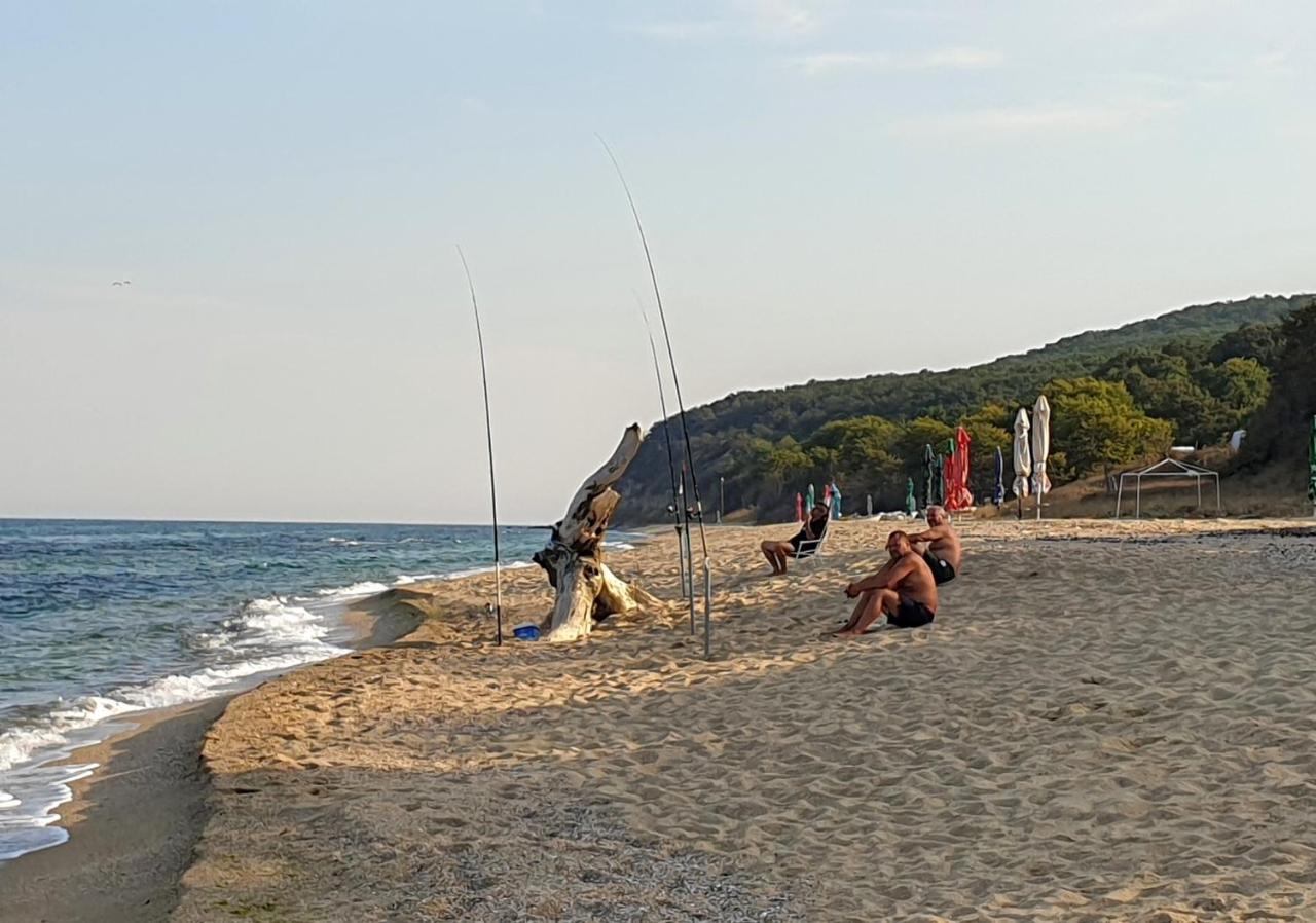 Beach View Apartment Shkorpilovtsi Luaran gambar